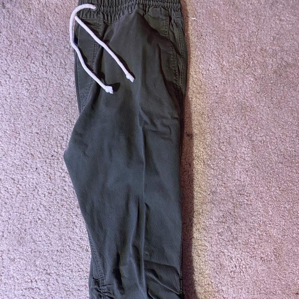H&M olive green jogger pants with zippers